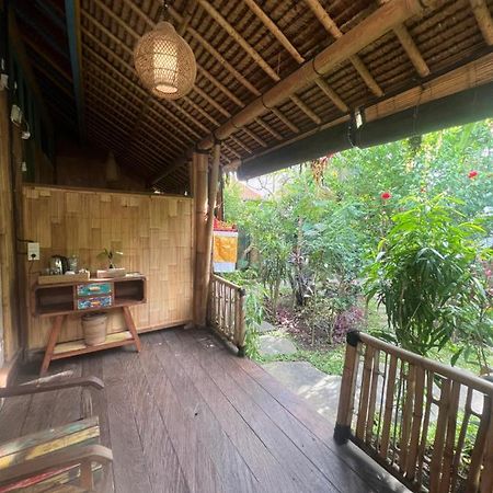 Cantika Zest Guest House ウブド エクステリア 写真